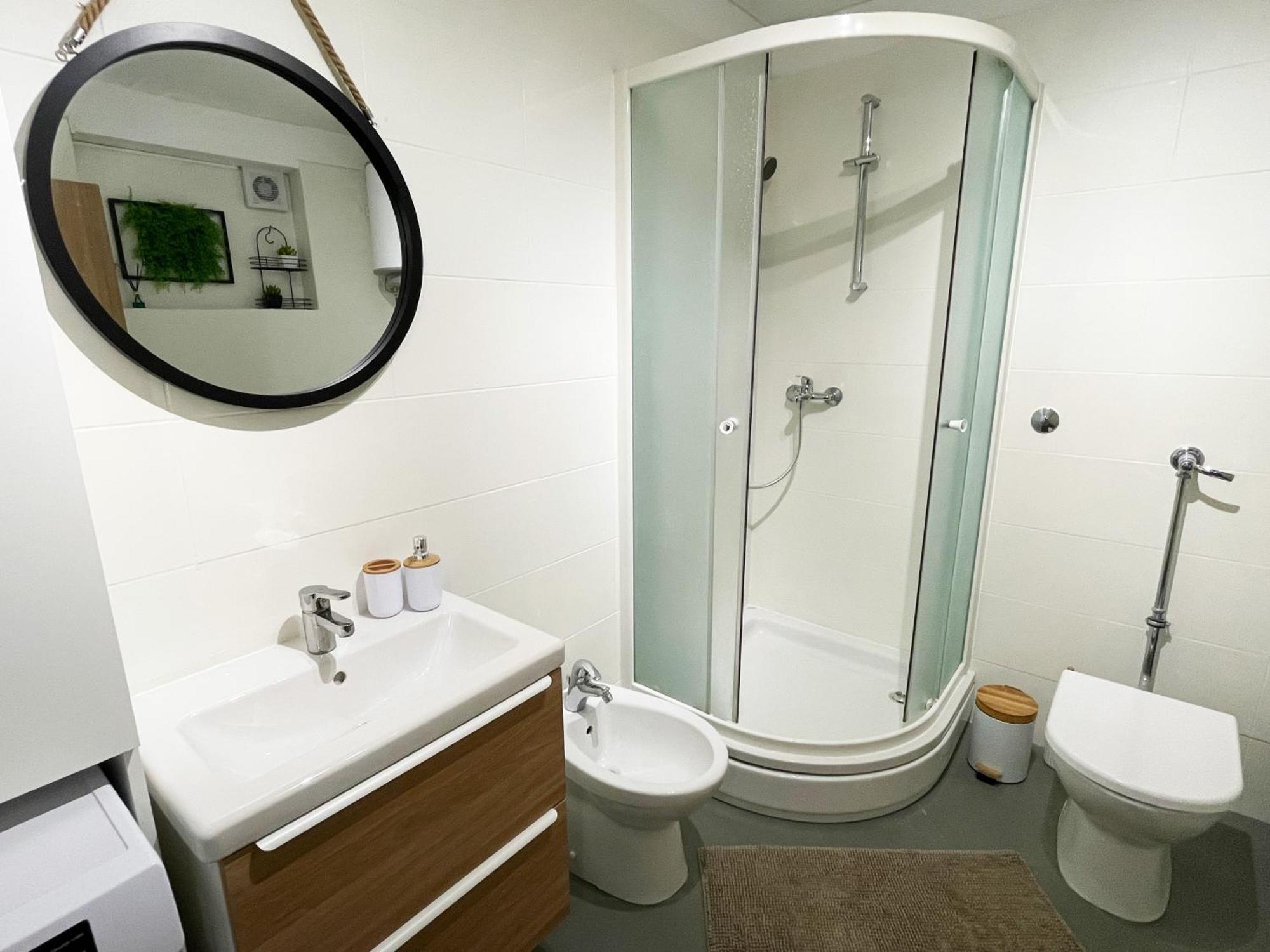 Cute Apartment In Rijeka Near Beach With Parking Exterior foto